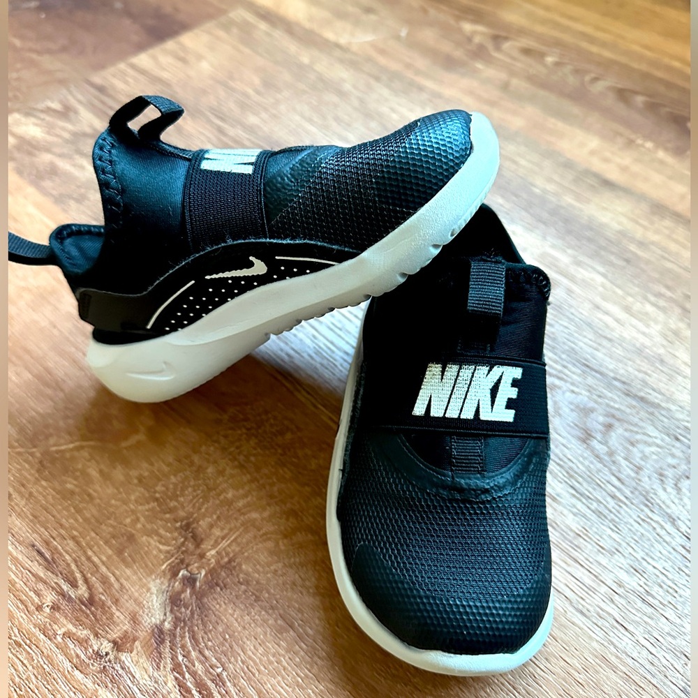 Nike Flex Runner 4 - toddler 8C